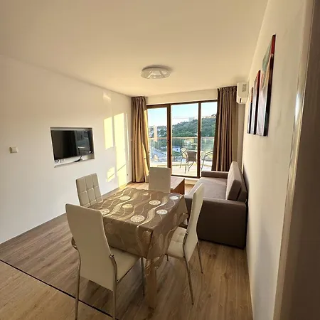 Lejlighedshotel Cabacum Pleasure Beachfront 3*